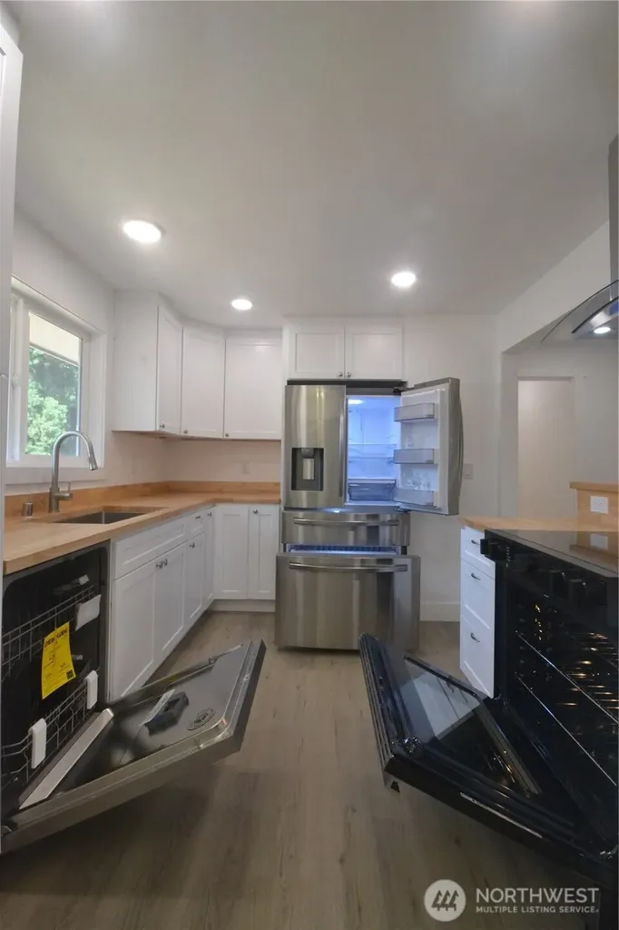 1936 NE Clemens Street Bremerton WA 98310