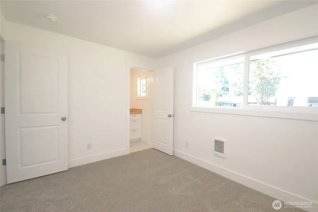 1936 NE Clemens Street Bremerton WA 98310