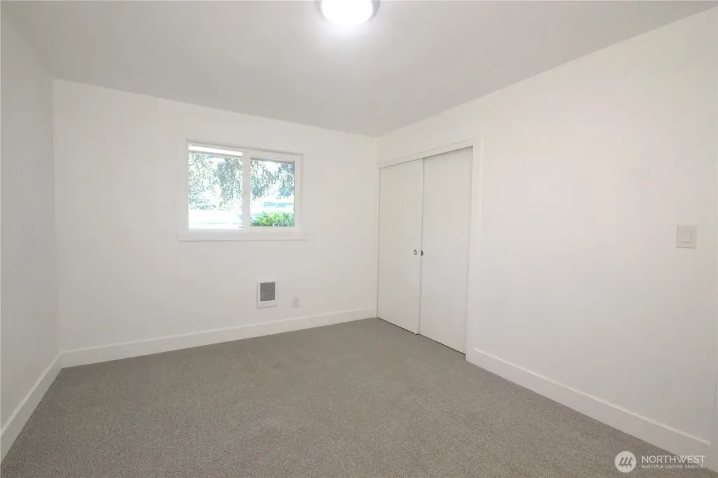 1936 NE Clemens Street Bremerton WA 98310