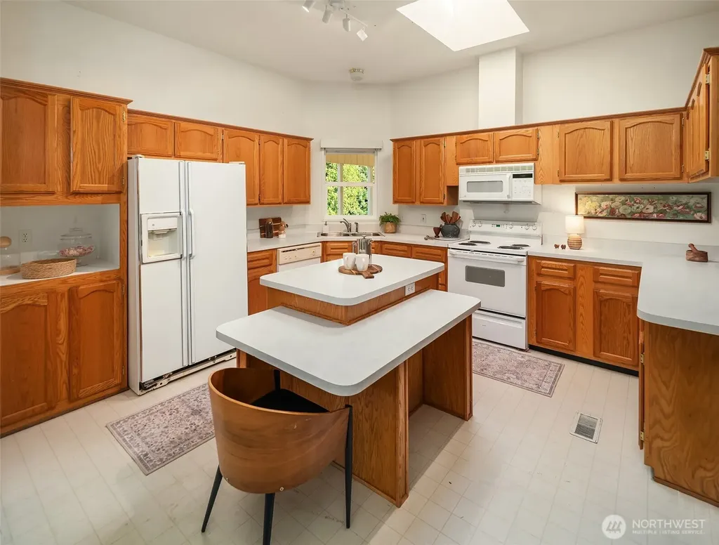 16010 109th Ave SW Vashon WA 98070