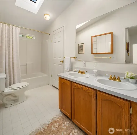 16010 109th Ave SW Vashon WA 98070
