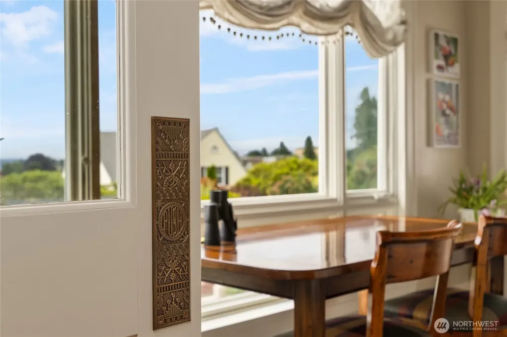 1107 Madison Street Port Townsend WA 98368