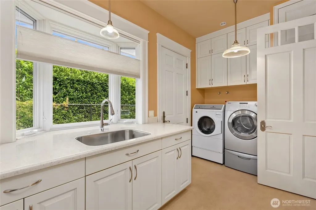 1107 Madison Street Port Townsend WA 98368