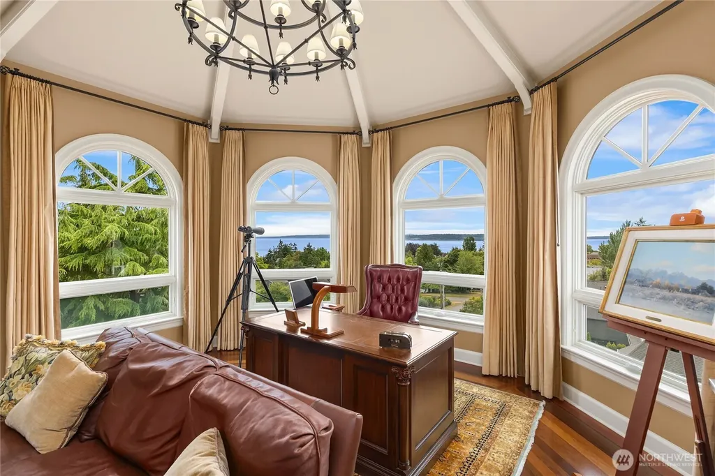 1107 Madison Street Port Townsend WA 98368