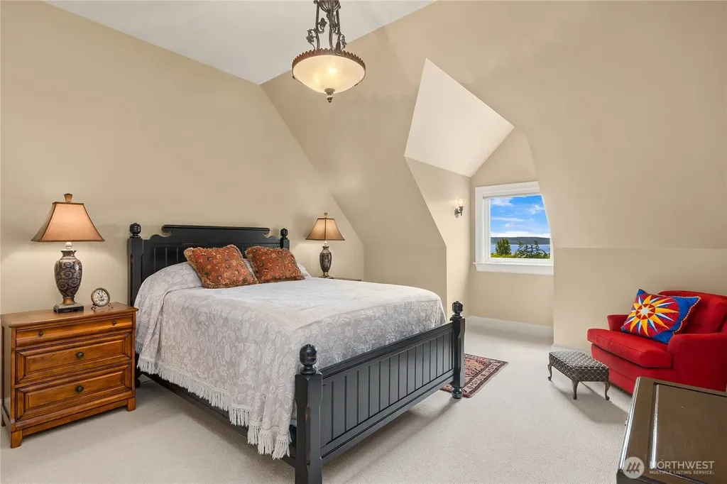1107 Madison Street Port Townsend WA 98368