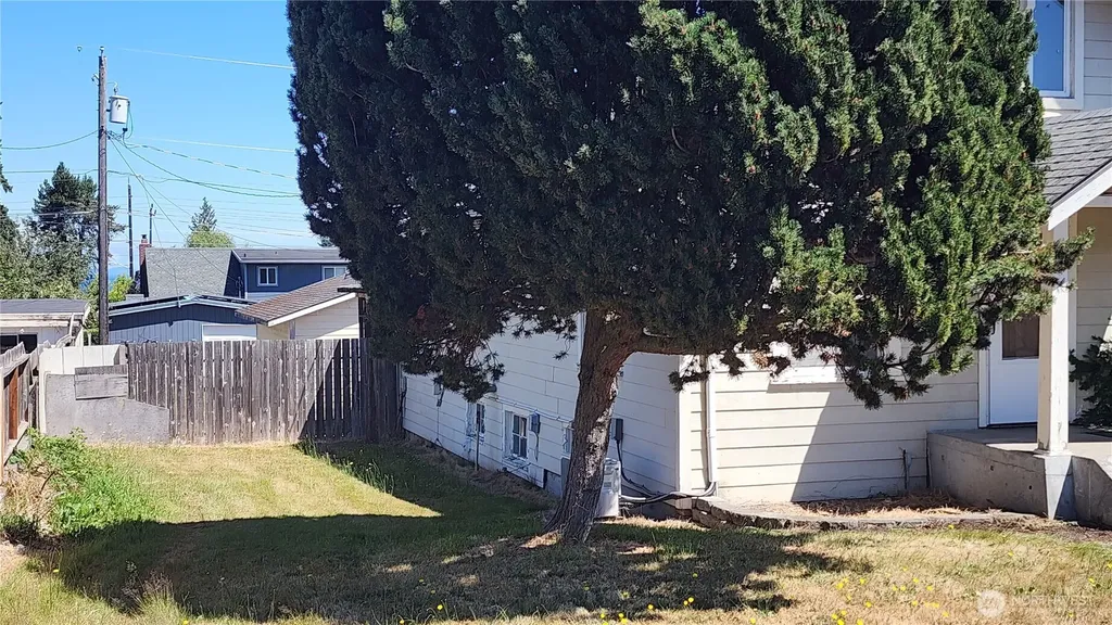 415 E Lopez Avenue Port Angeles WA 98362