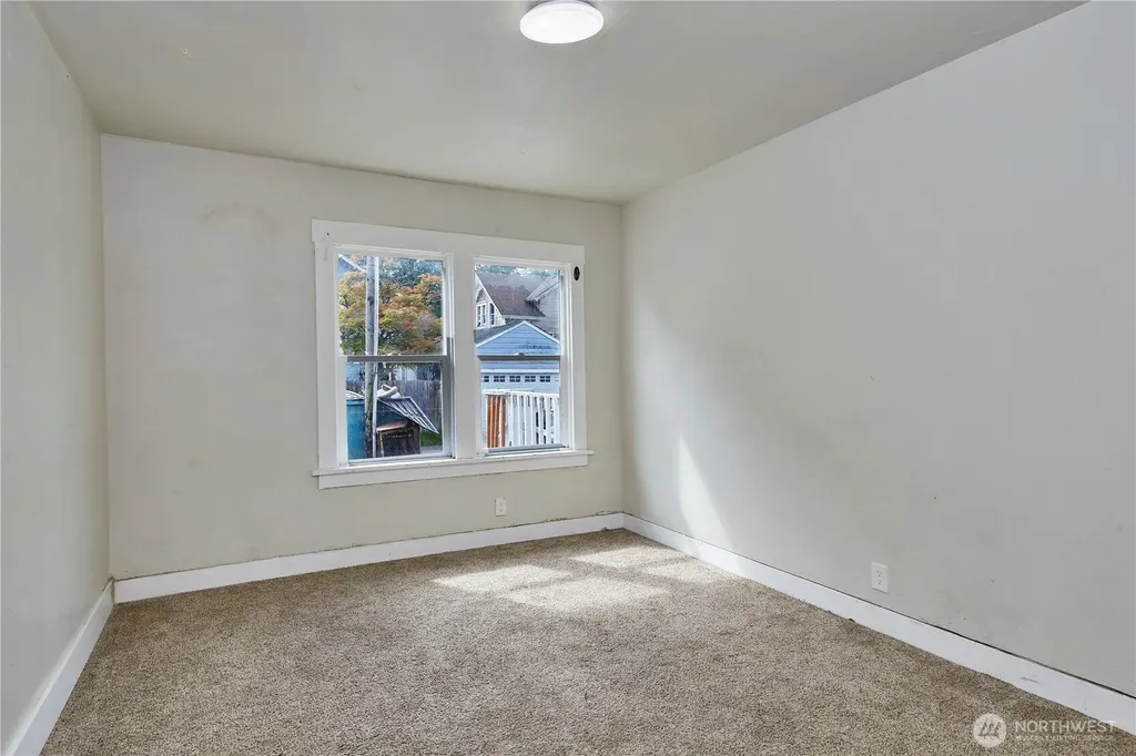 301 W 3rd Street Aberdeen WA 98520