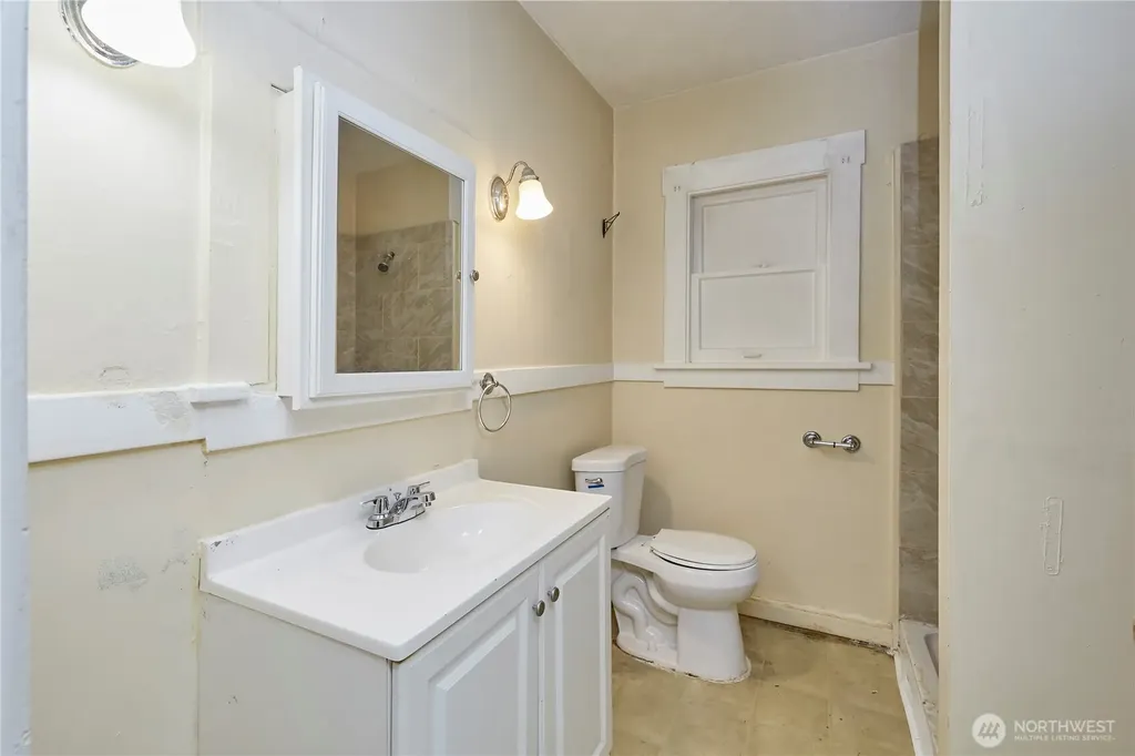 301 W 3rd Street Aberdeen WA 98520