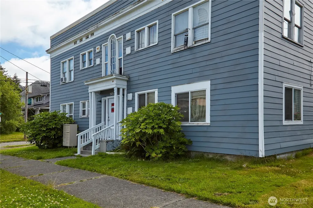 301 W 3rd Street Aberdeen WA 98520