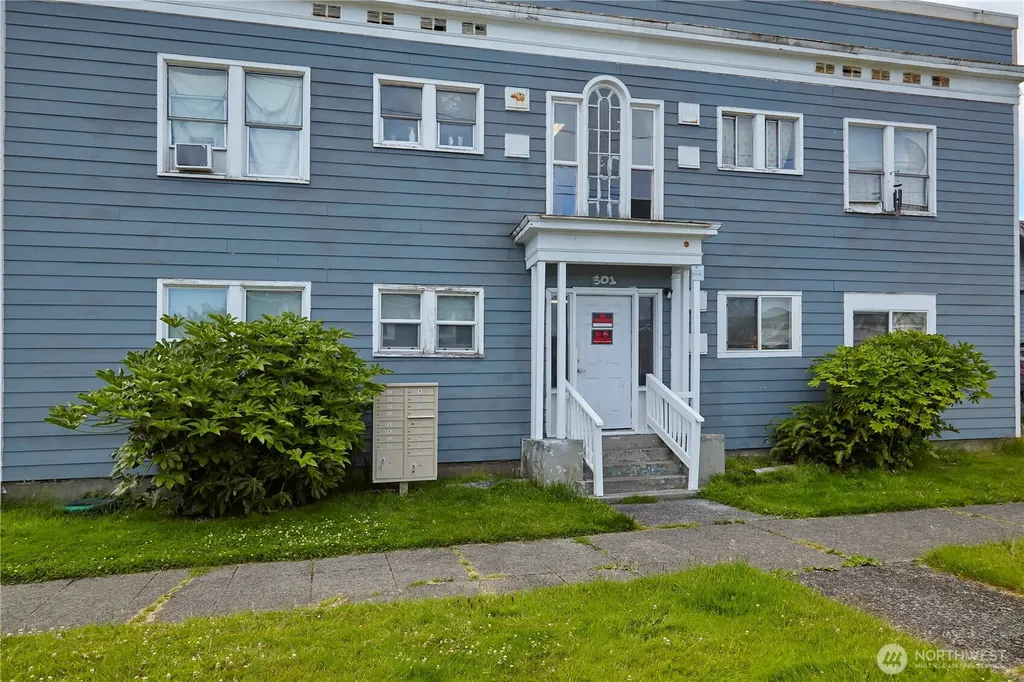 301 W 3rd Street Aberdeen WA 98520