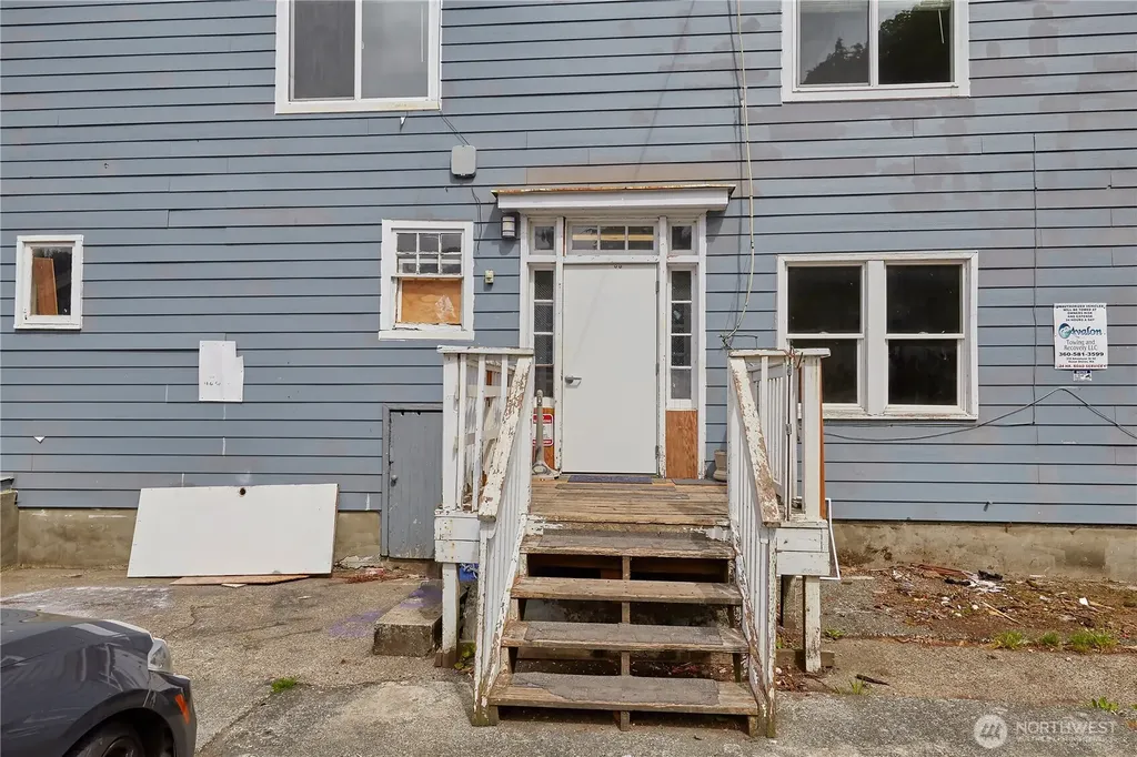 301 W 3rd Street Aberdeen WA 98520