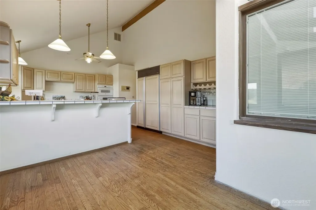 32 Thompson Lane Elma WA 98541