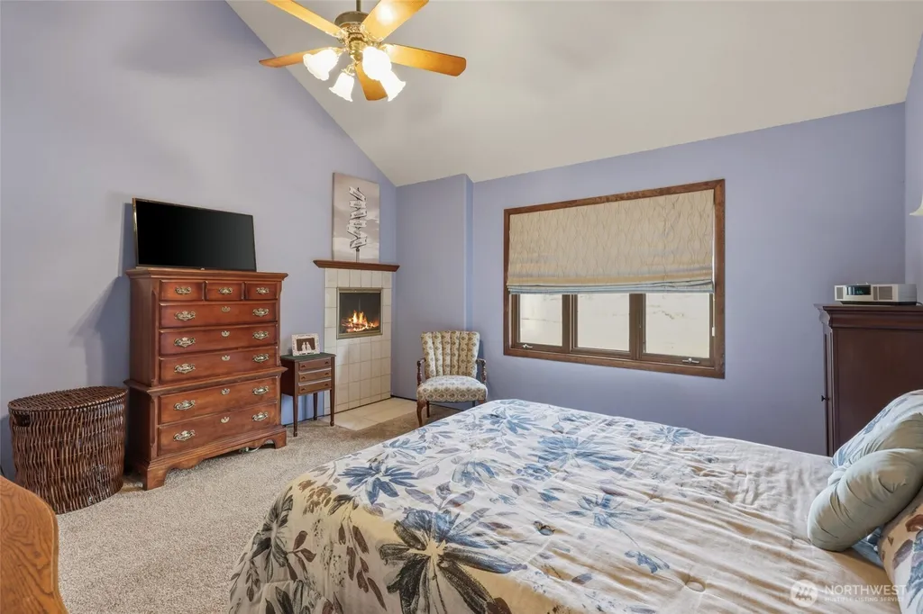 32 Thompson Lane Elma WA 98541