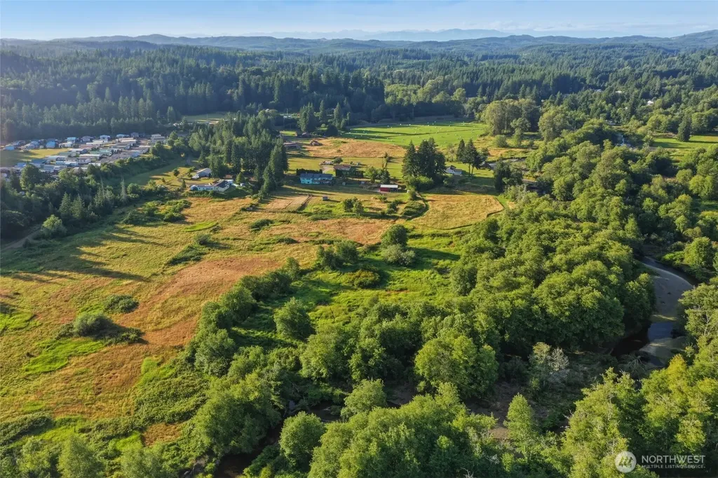32 Thompson Lane Elma WA 98541