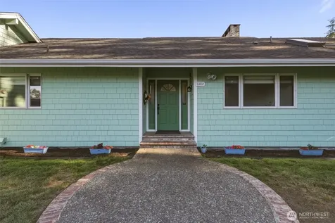 32 Thompson Lane Elma WA 98541