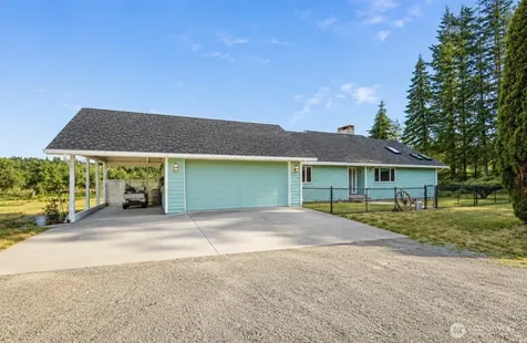 32 Thompson Lane Elma WA 98541