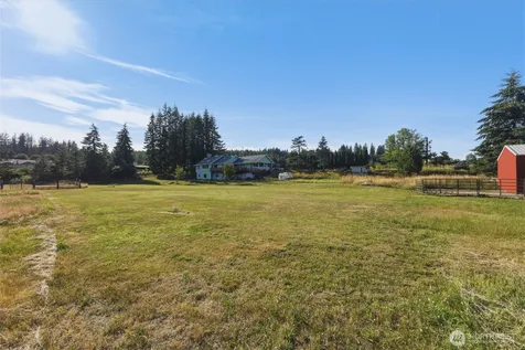 32 Thompson Lane Elma WA 98541