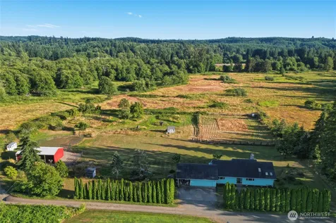 32 Thompson Lane Elma WA 98541