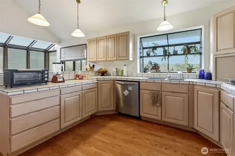 32 Thompson Lane Elma WA 98541