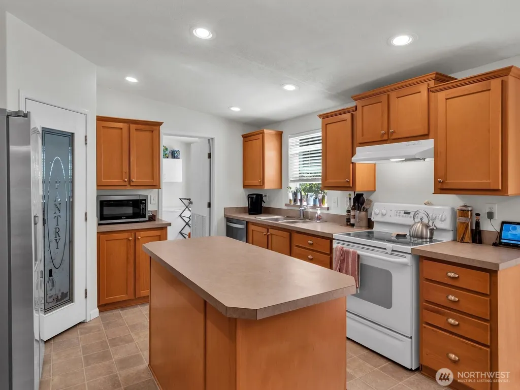 15114 84th Street NE Lake Stevens WA 98258
