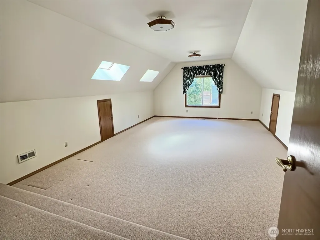17517 SE 293rd Place Kent WA 98042