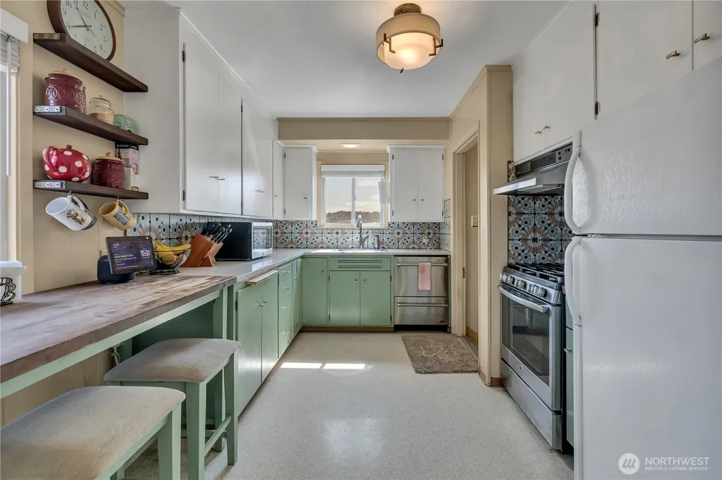 324 Stevens Avenue SW Renton WA 98057