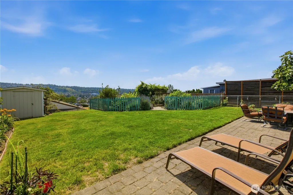 324 Stevens Avenue SW Renton WA 98057