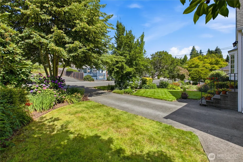 324 Stevens Avenue SW Renton WA 98057