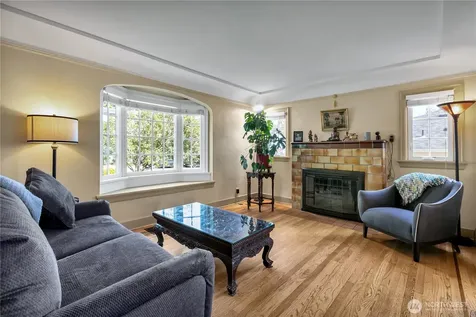 324 Stevens Avenue SW Renton WA 98057