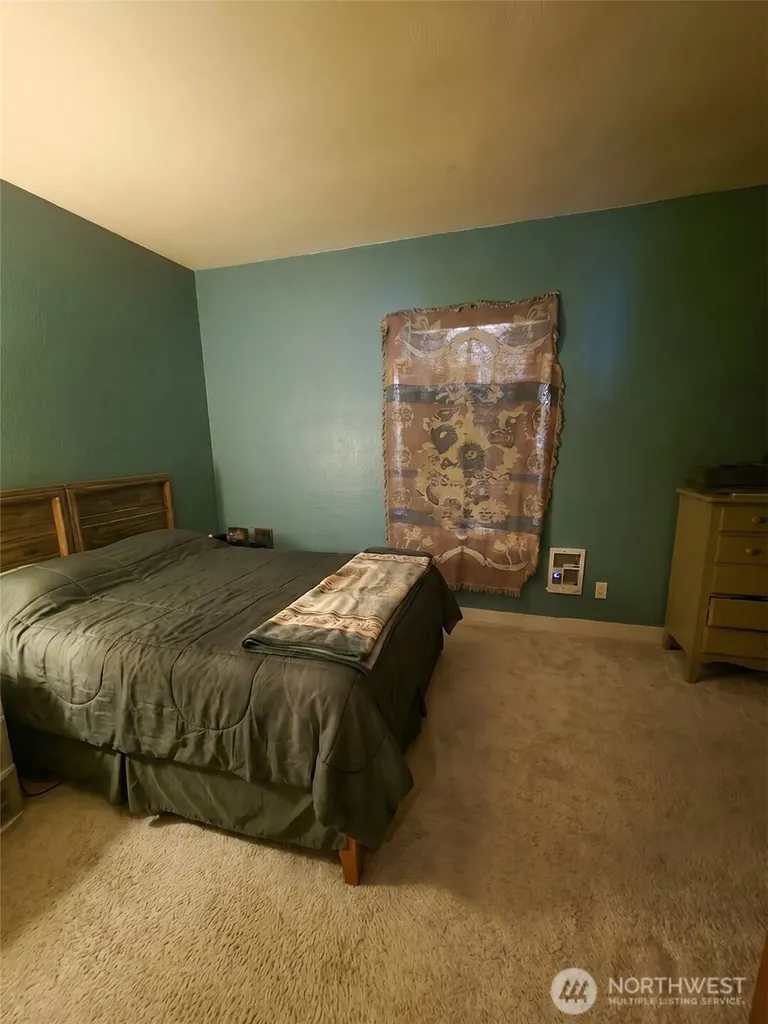 512 S Michigan Street Aberdeen WA 98520