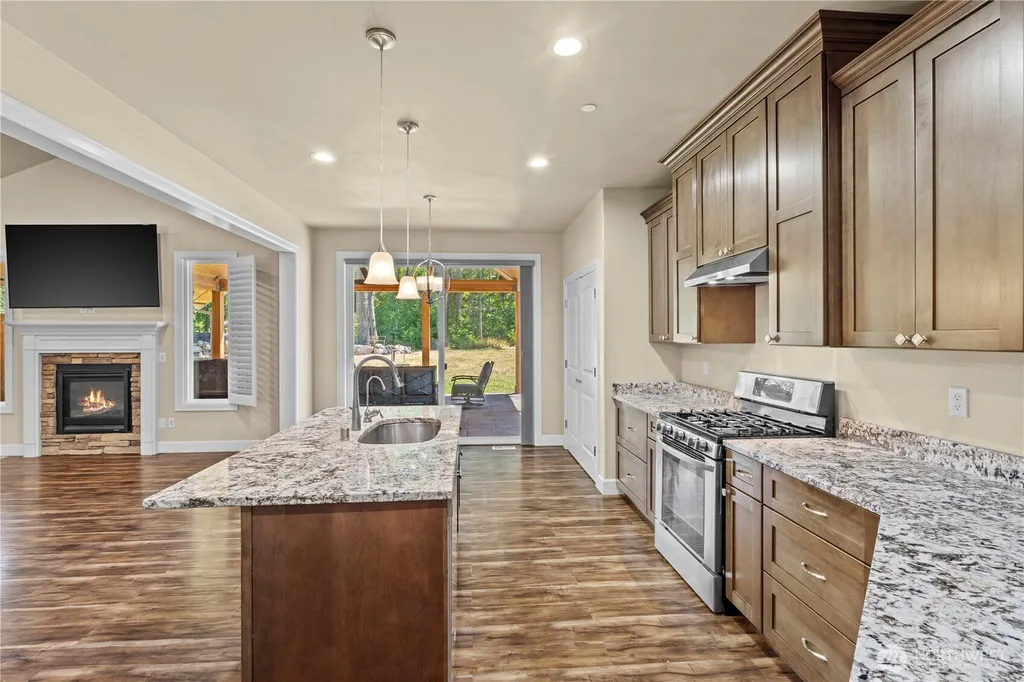 36221 86th Avenue Ct E Eatonville WA 98328