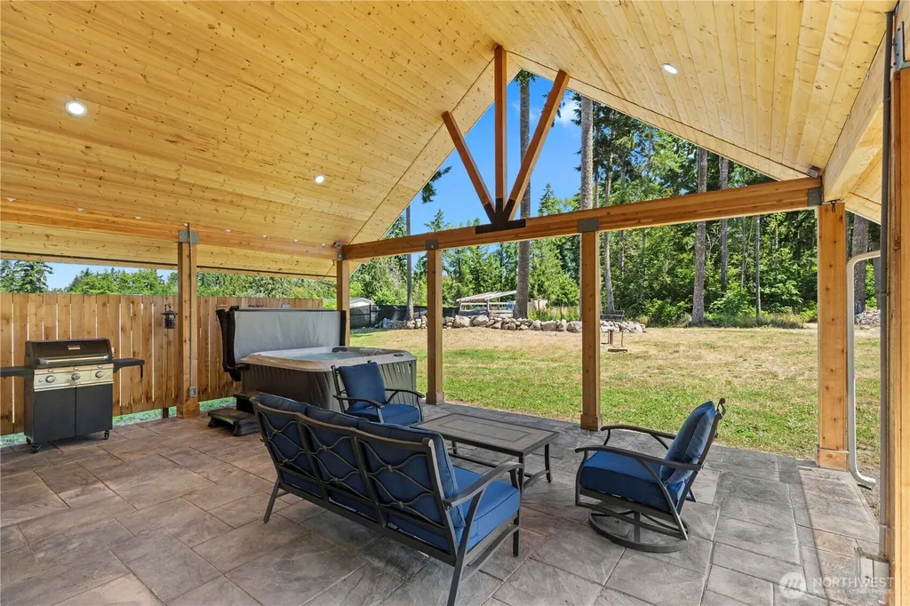 36221 86th Avenue Ct E Eatonville WA 98328