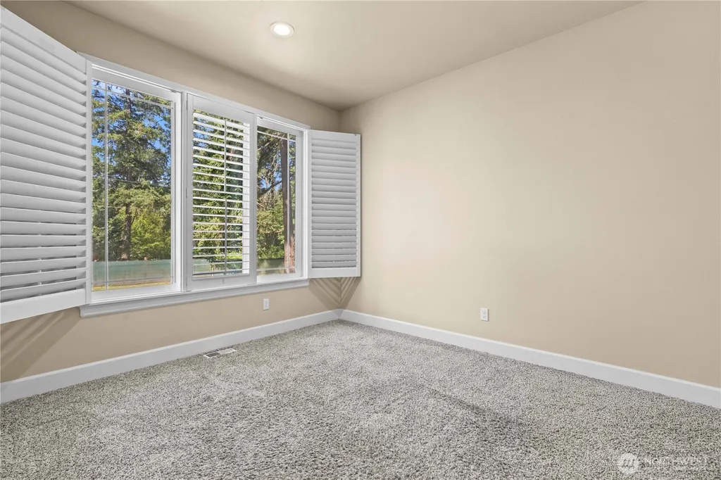 36221 86th Avenue Ct E Eatonville WA 98328