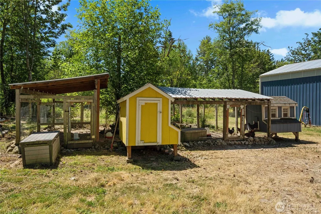 36221 86th Avenue Ct E Eatonville WA 98328
