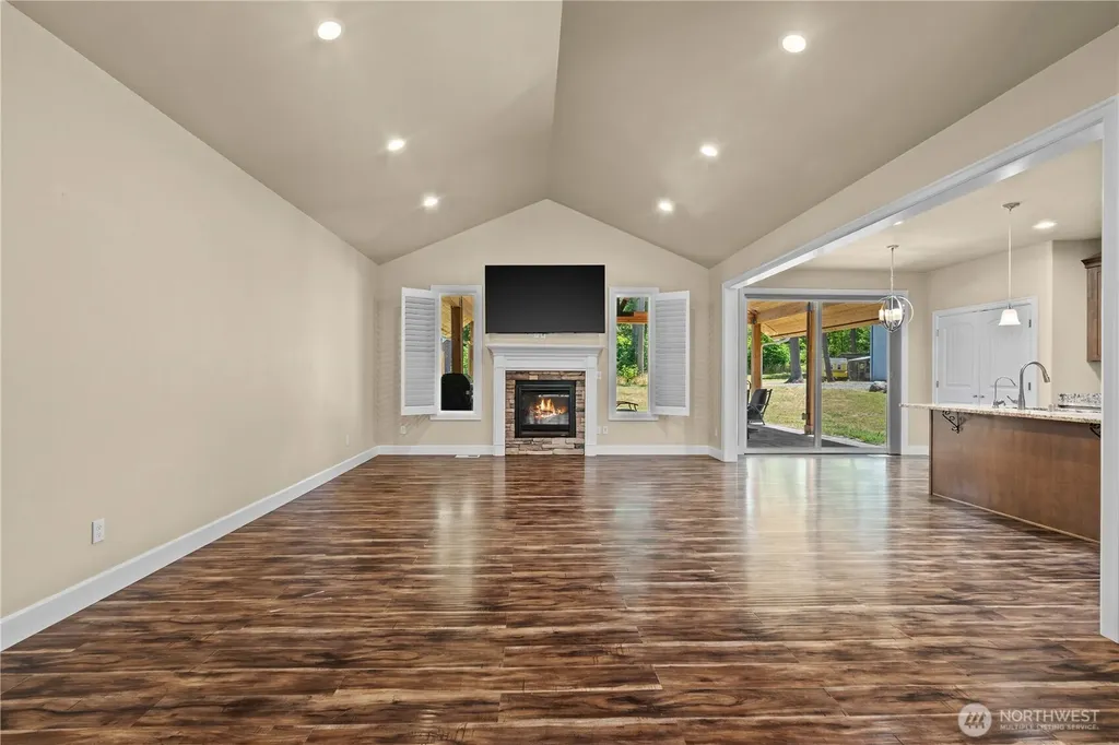 36221 86th Avenue Ct E Eatonville WA 98328