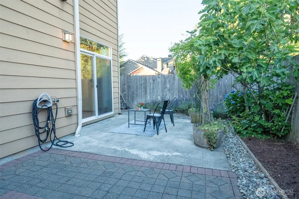 10727 SE 242nd Street Kent WA 98030