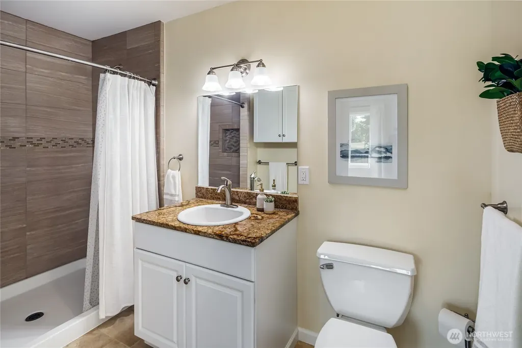 407 N Gifford Avenue Arlington WA 98223