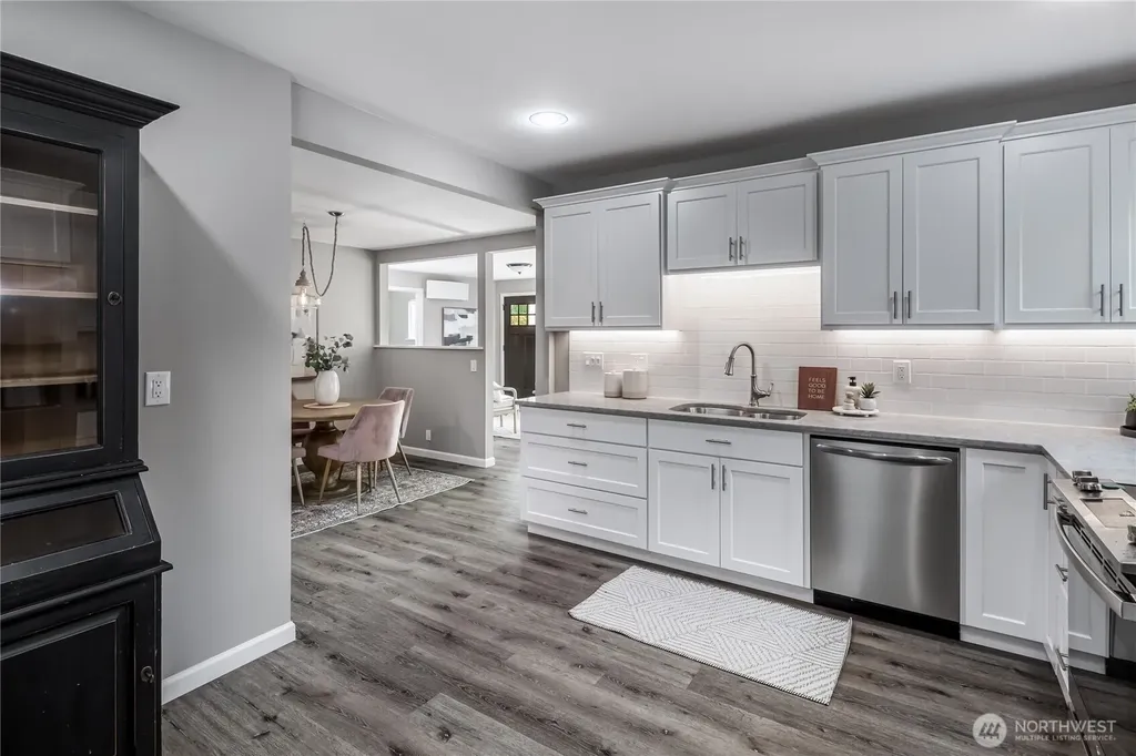 407 N Gifford Avenue Arlington WA 98223