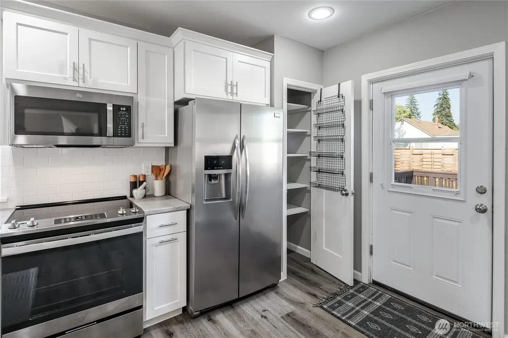 407 N Gifford Avenue Arlington WA 98223