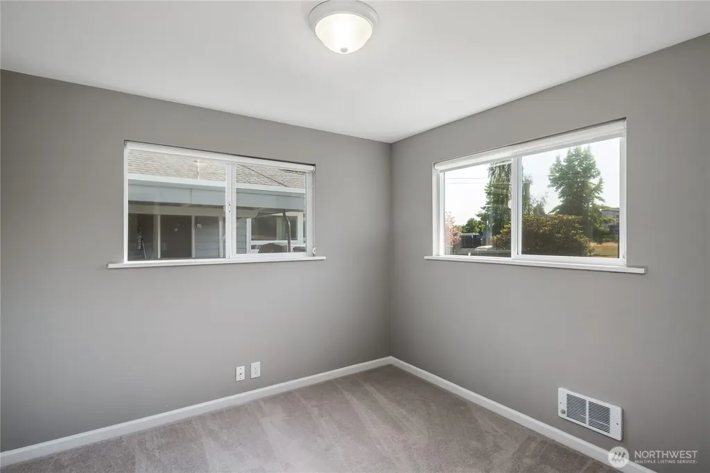 407 N Gifford Avenue Arlington WA 98223