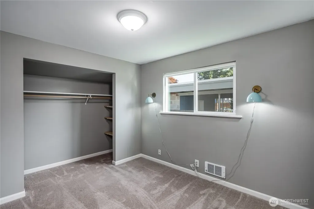 407 N Gifford Avenue Arlington WA 98223