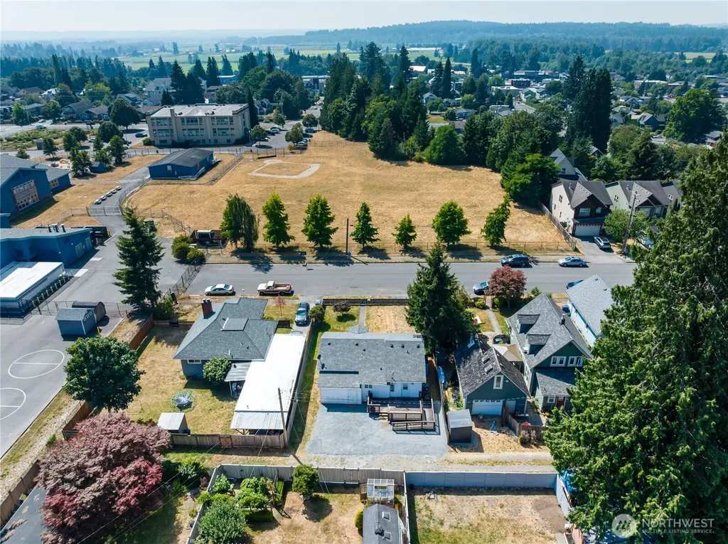 407 N Gifford Avenue Arlington WA 98223