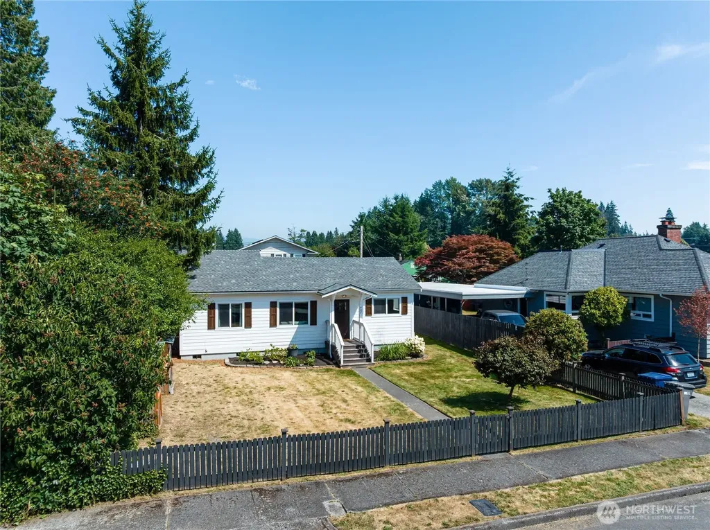 407 N Gifford Avenue Arlington WA 98223
