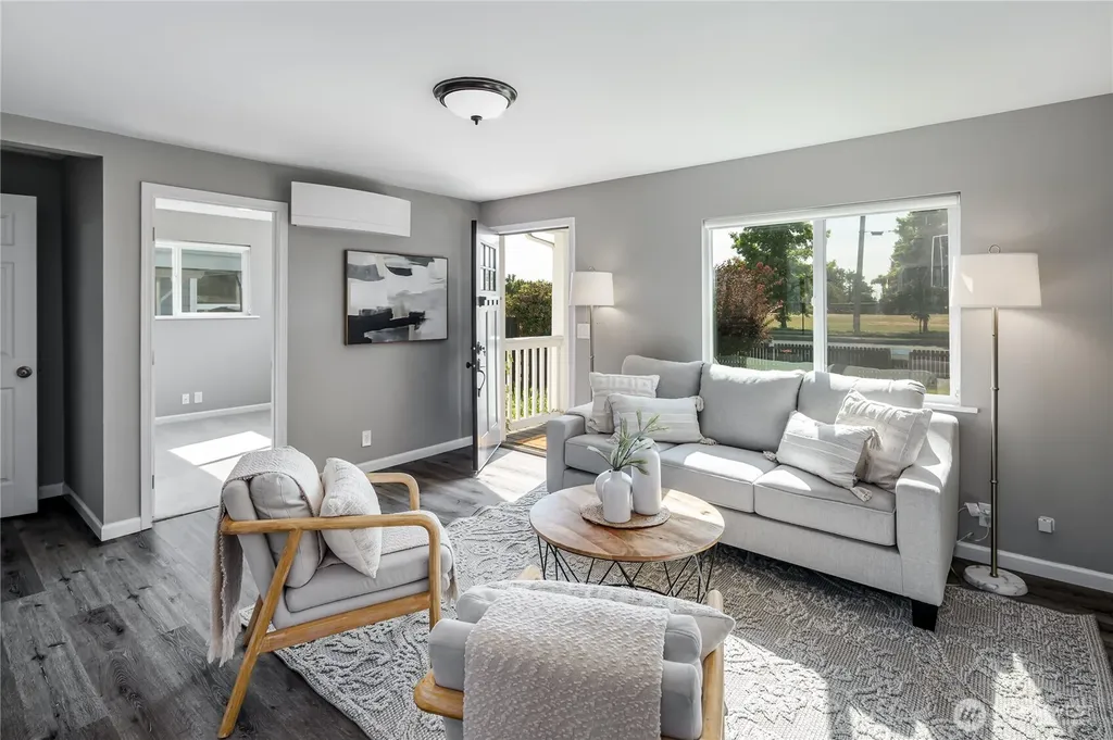 407 N Gifford Avenue Arlington WA 98223