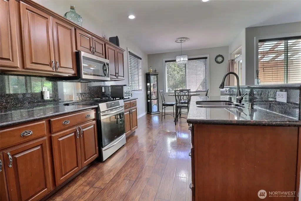 9619 S 237th Place Kent WA 98031