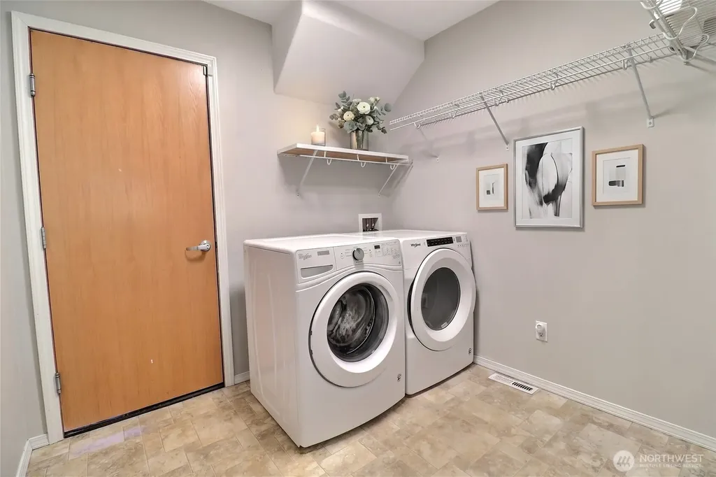 9619 S 237th Place Kent WA 98031