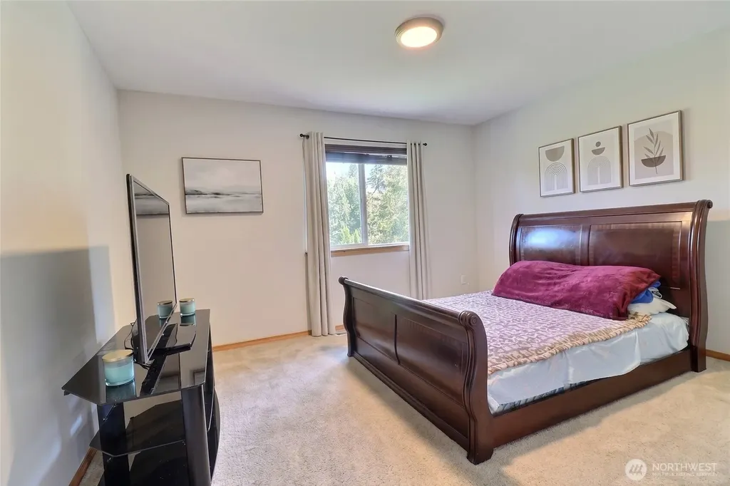 9619 S 237th Place Kent WA 98031