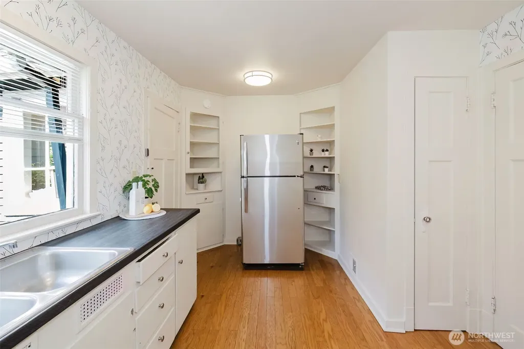 1108 Warren Avenue Bremerton WA 98337