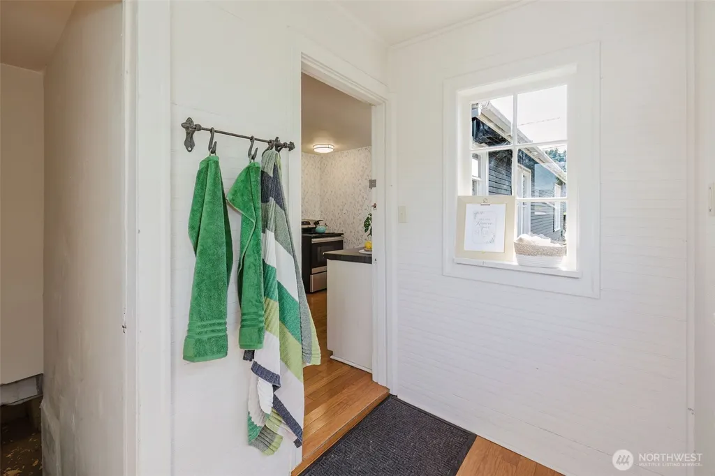 1108 Warren Avenue Bremerton WA 98337