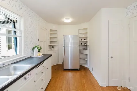 1108 Warren Avenue Bremerton WA 98337